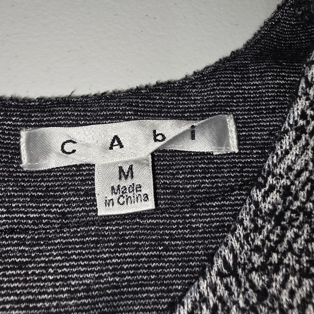 CABI CeCe Herringbone Tweed Sleeveless Shell Top Black White Zip Pockets Medium - Picture 6 of 8